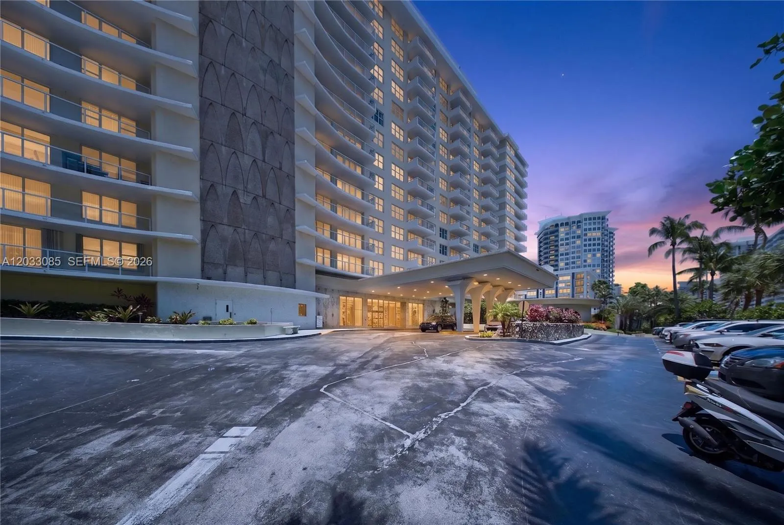 Foto de propiedad en 5600 Collins Avenue 7W, Miami Beach, FL 33140 Miami Beach con MLS# 
