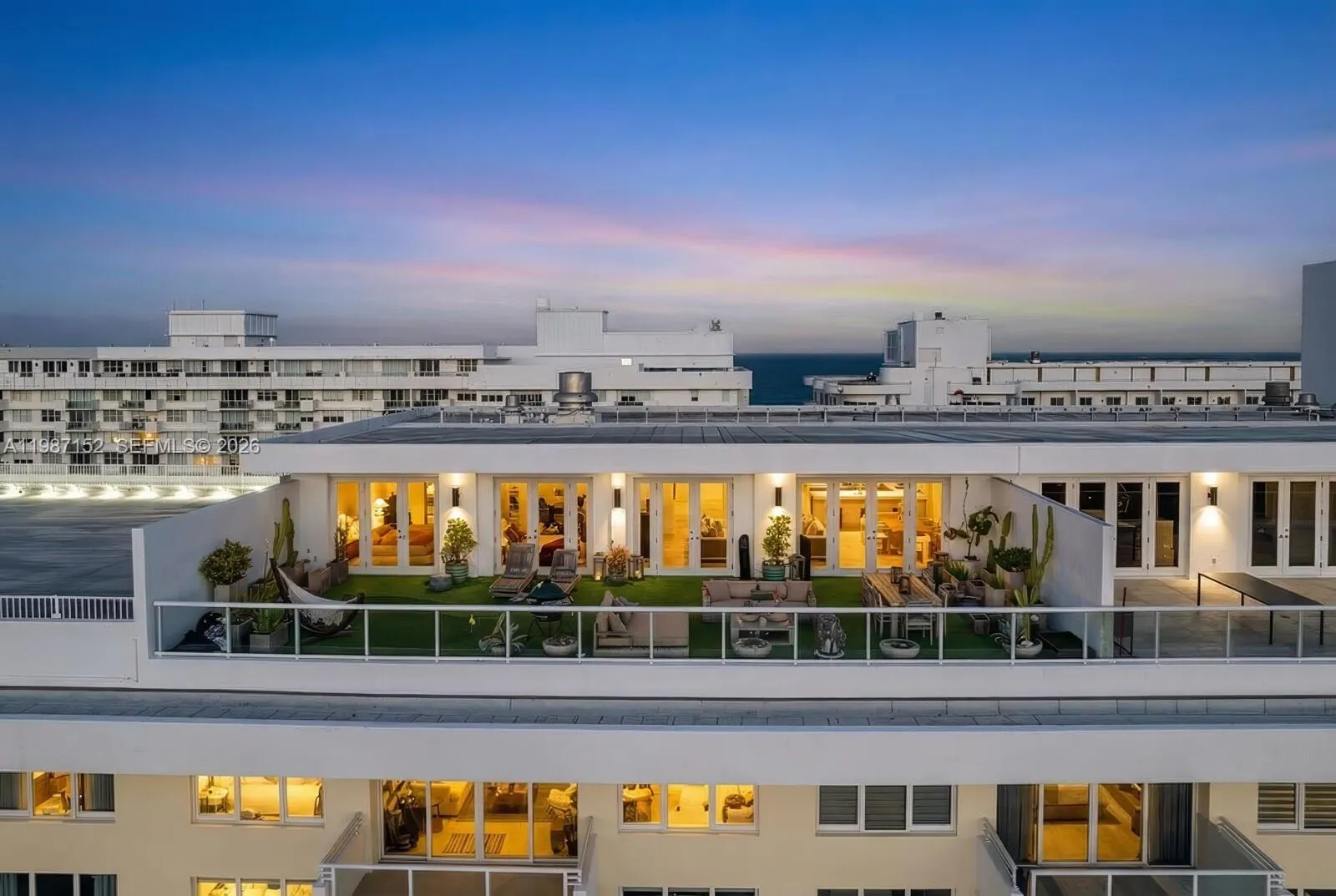 Foto de propiedad en 5600 Collins Avenue D, Miami Beach, FL 33140 Miami Beach con MLS# 