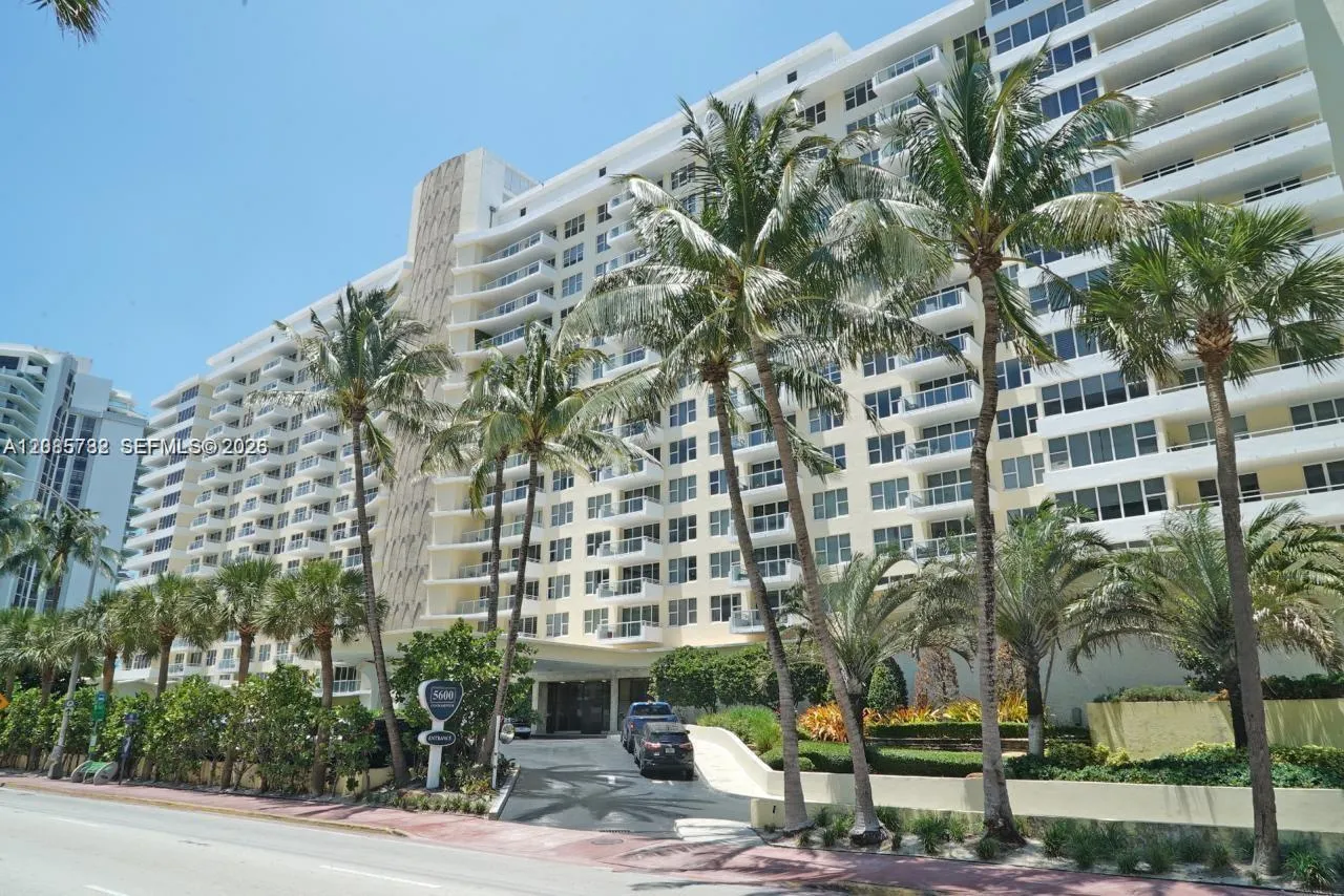En Venta 5600 E Collins Avenue 5B, Miami Beach, FL 33140, Miami Beach, FL 33140