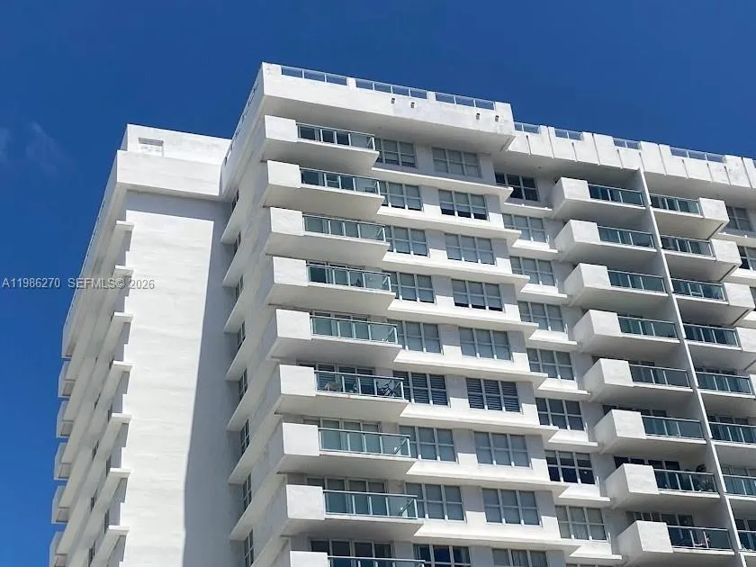 Foto de propiedad en 5601 Collins Avenue 1524, Miami Beach, FL 33140 Miami Beach con MLS# 