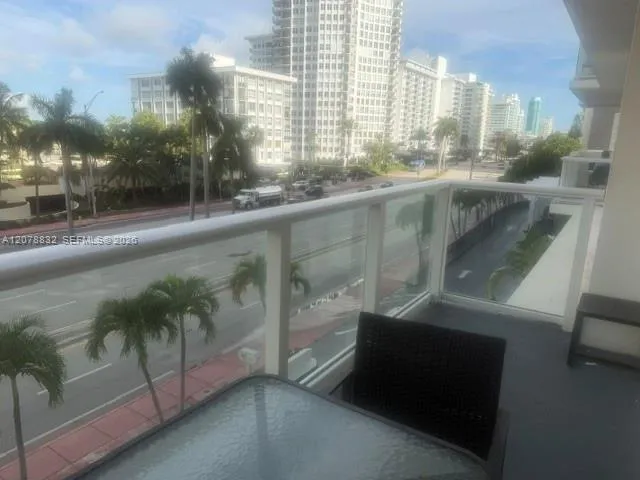 En Venta 5601 Collins Avenue 415, Miami Beach, FL 33140, Miami Beach, FL 33140