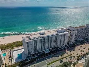 Foto de propiedad en 5601 Collins Avenue 505, Miami Beach, FL 33140 Miami Beach con MLS# 