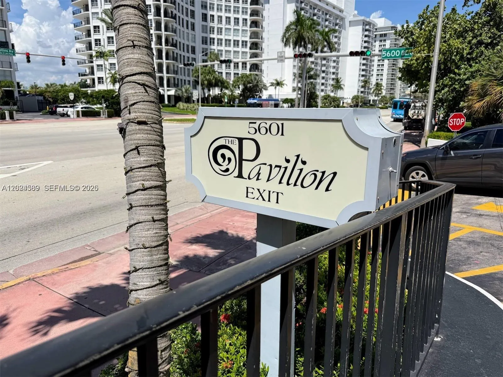 Foto de propiedad en 5601 Collins Avenue 607, Miami Beach, FL 33140 Miami Beach con MLS# 