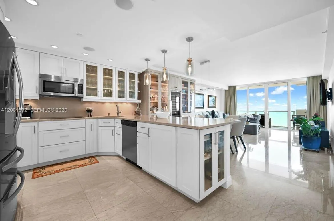 Foto de propiedad en 5601 Collins Avenue 903, Miami Beach, FL 33140 Miami Beach con MLS# 