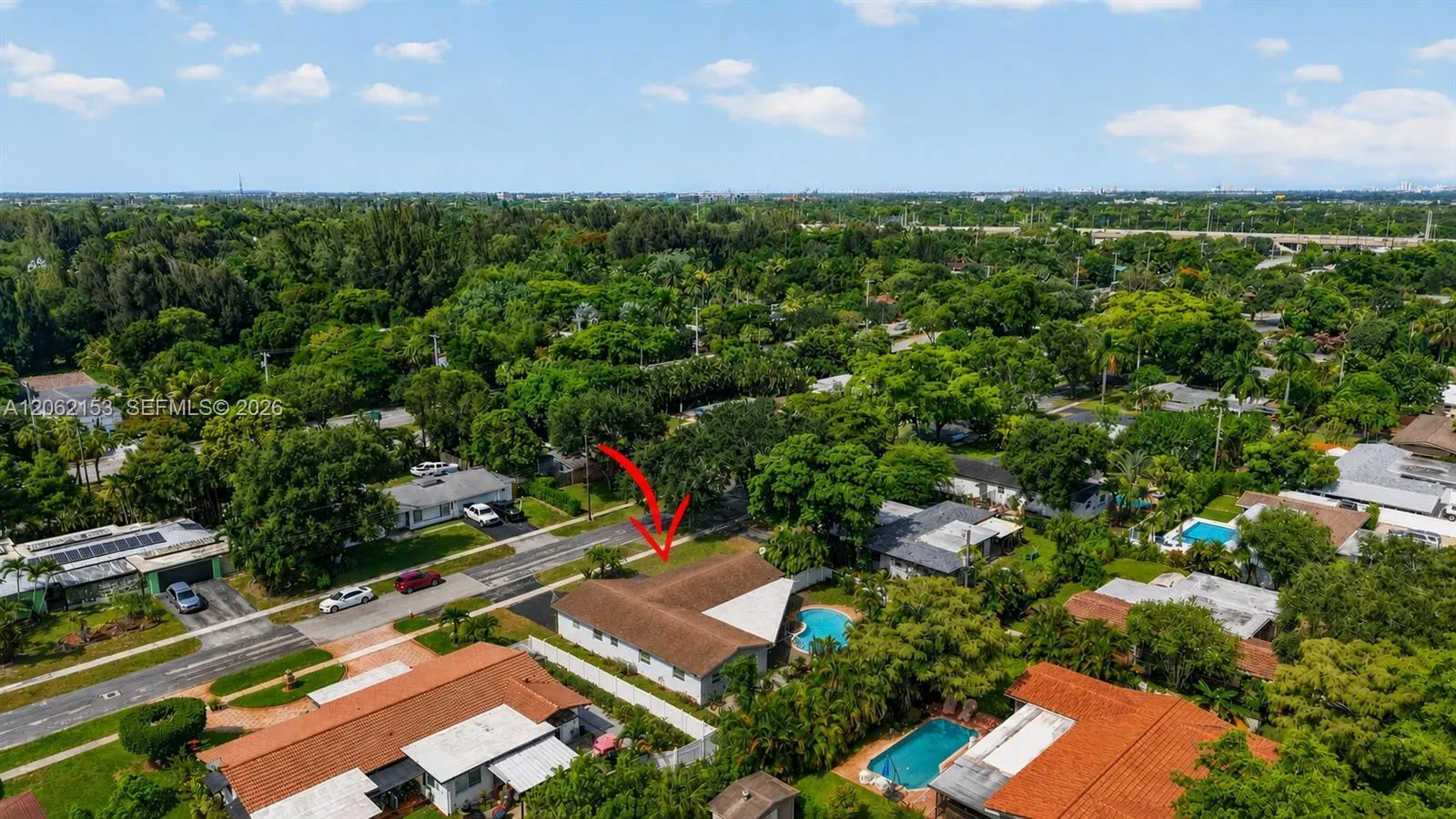 Foto de propiedad en 5602 SW 1st Street, Plantation, FL 33317 Plantation con MLS# 