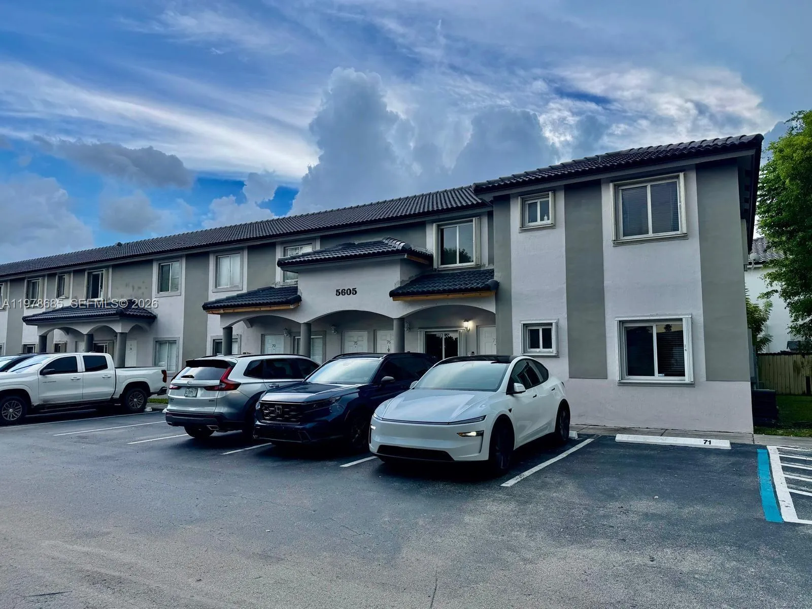 Foto de propiedad en 5605 NW 109th Avenue 76, Doral, FL 33178 Doral con MLS# 