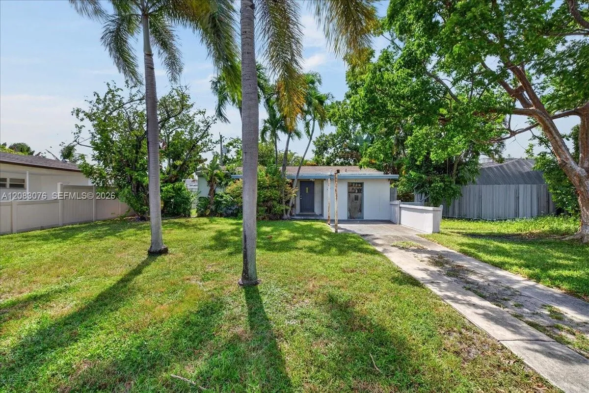 En Venta 5619 NE 6th Avenue, Oakland Park, FL 33334, Oakland Park, FL 33334