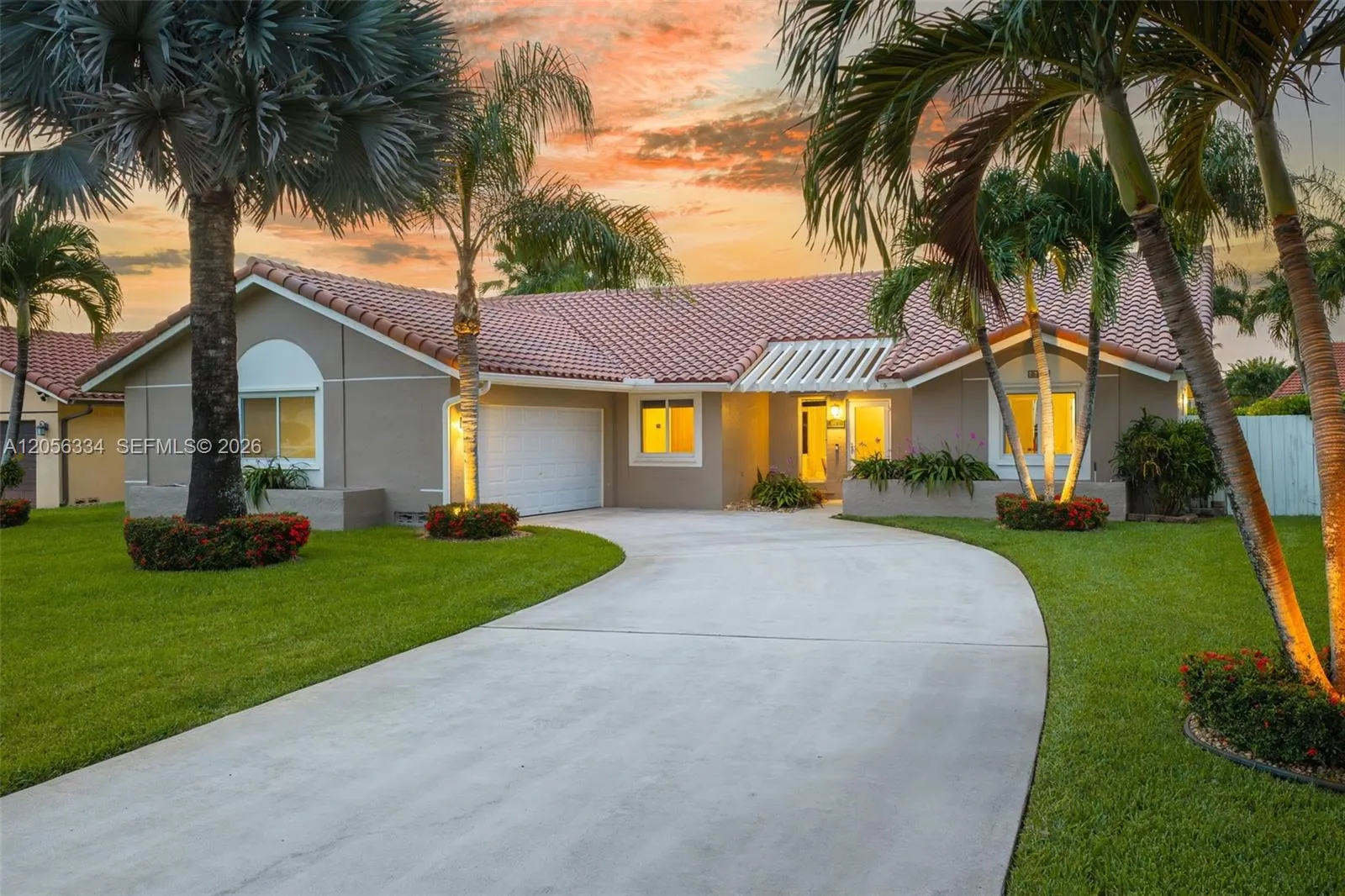Foto de propiedad en 5621 Thornbluff Avenue, Davie, FL 33331 Davie con MLS# 