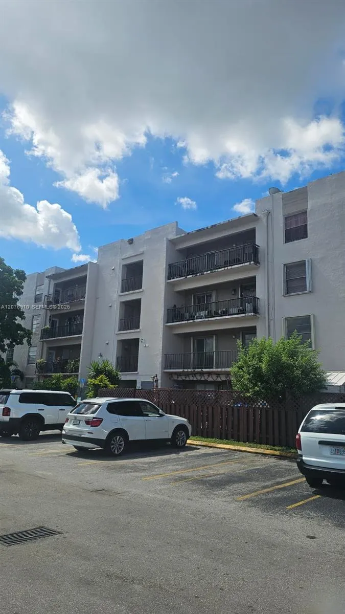 En Renta 5625 W 20th Avenue 208, Hialeah, FL 33012, Hialeah, FL 33012