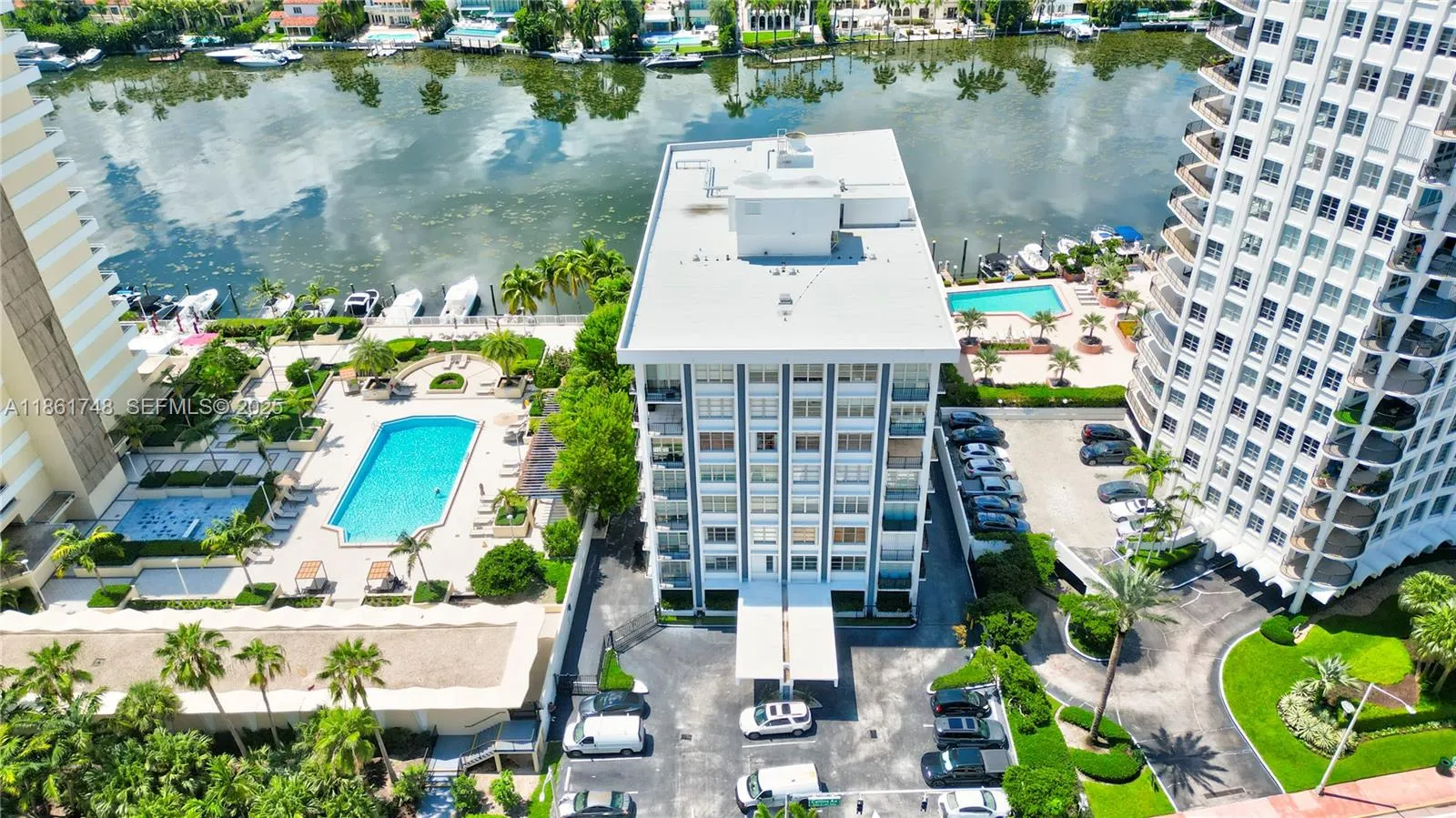 Foto de propiedad en 5640 Collins Avenue 6B, Miami Beach, FL 33140 Miami Beach con MLS# 