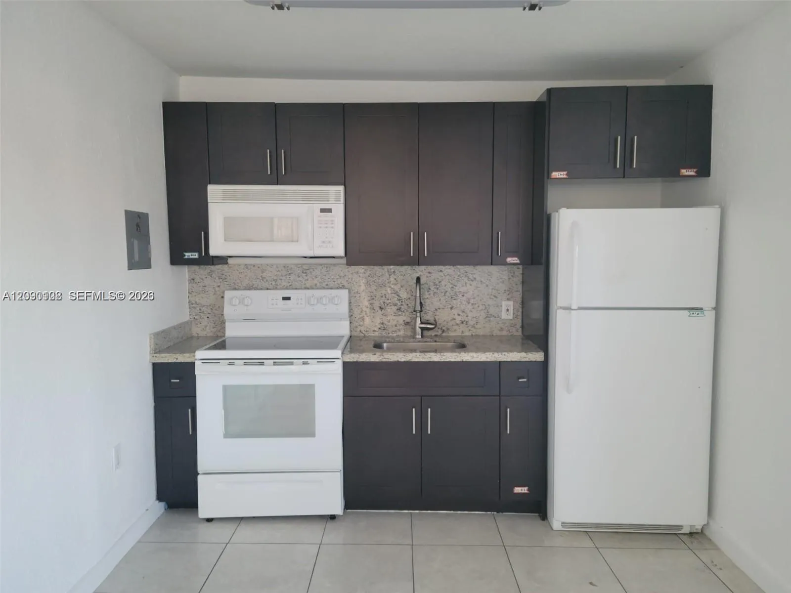 En Renta 5655 Johnson Street 2, Hollywood, FL 33021, Hollywood, FL 33021