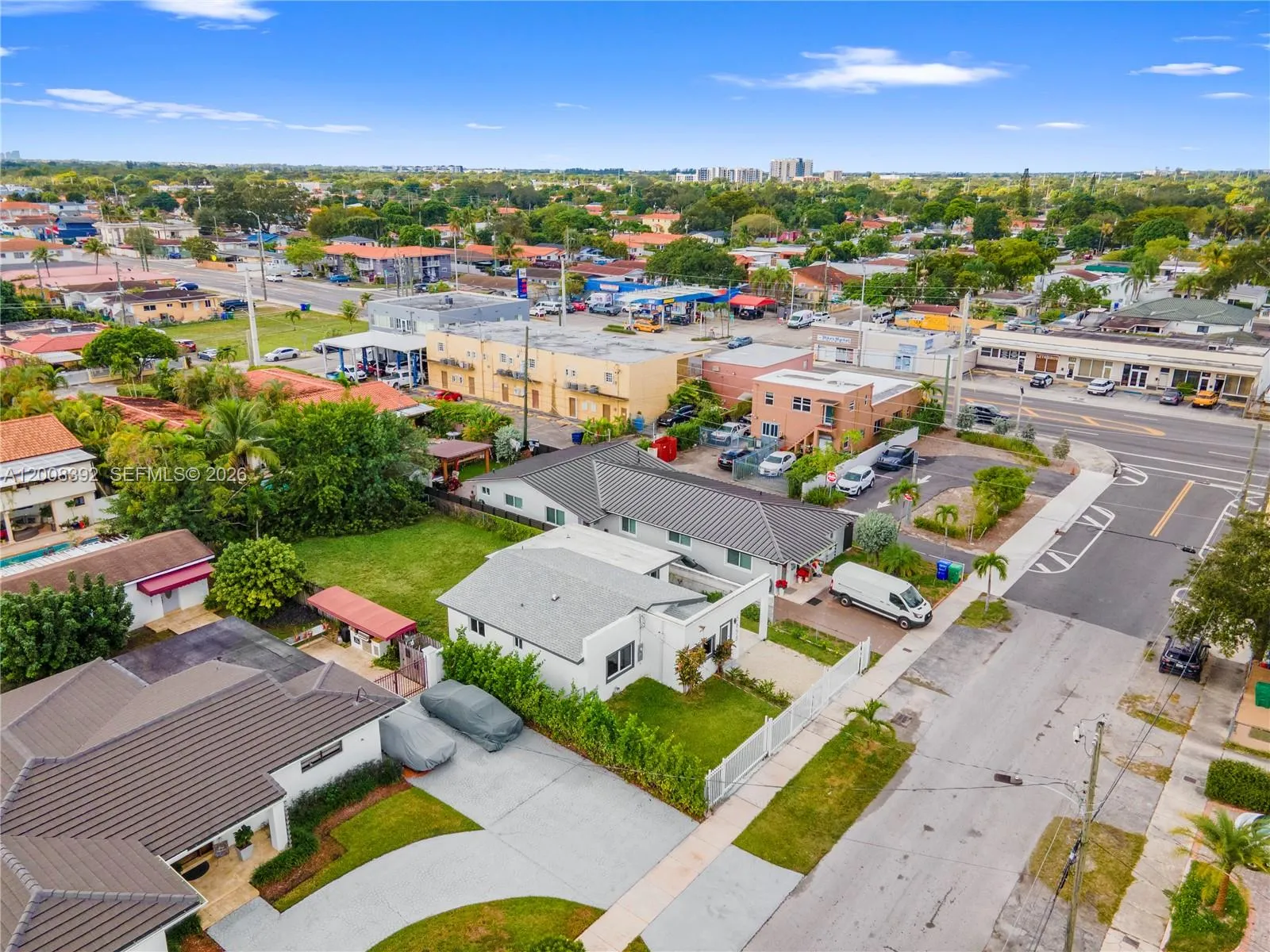 Vendido 5658 SW 1st Street, Miami, FL 33134, Miami, FL 33134