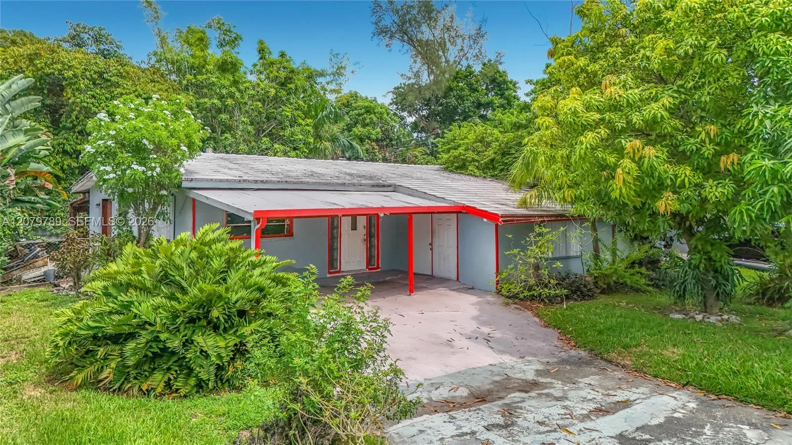 Foto de propiedad en 5661 Allen Street, Hollywood, FL 33021 Hollywood con MLS# 