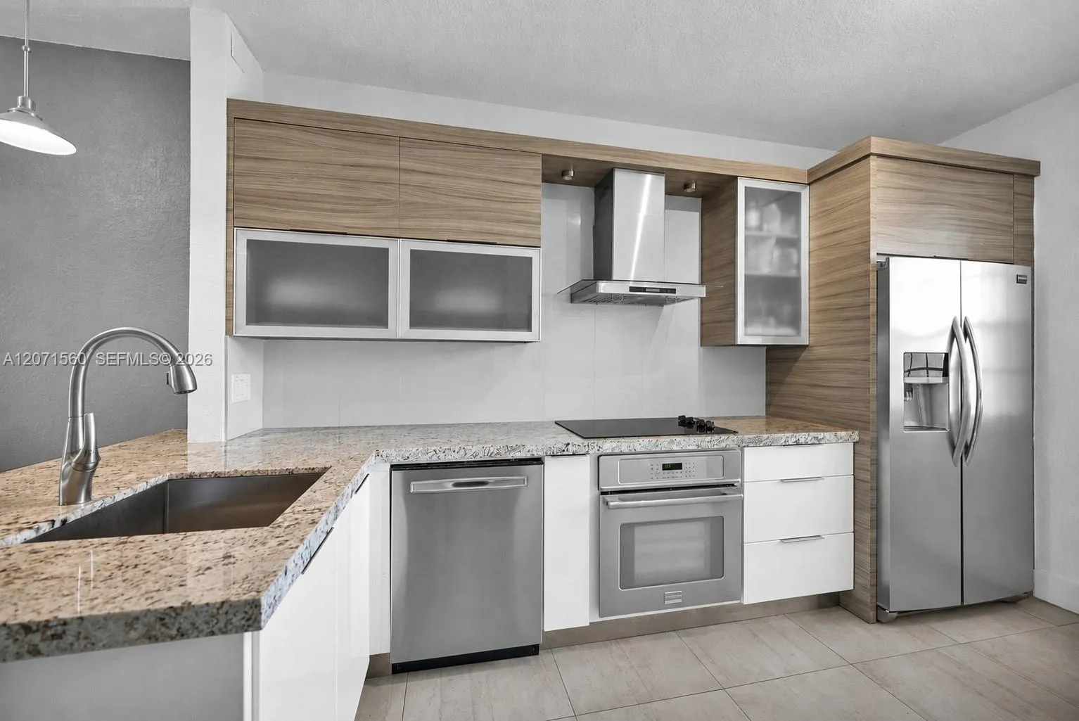 Foto de propiedad en 5670 NW 116th Avenue 222, Doral, FL 33178 Doral con MLS# 
