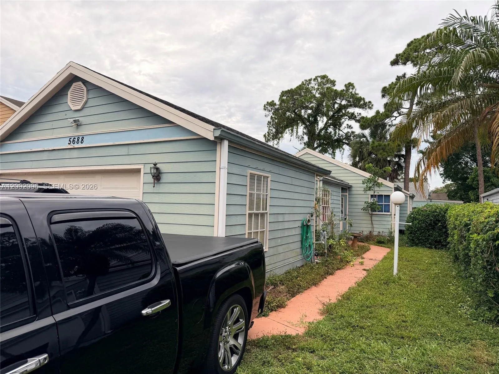 Foto de propiedad en 5688 Dewberry Way, West Palm Beach, FL 33415 West Palm Beach con MLS# 