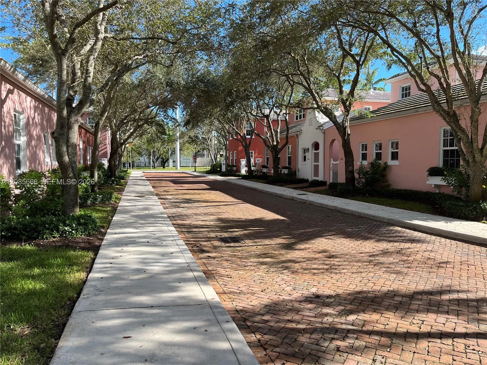 En Renta 570 Loretto Avenue 10, Coral Gables, FL 33146, Coral Gables, FL 33146