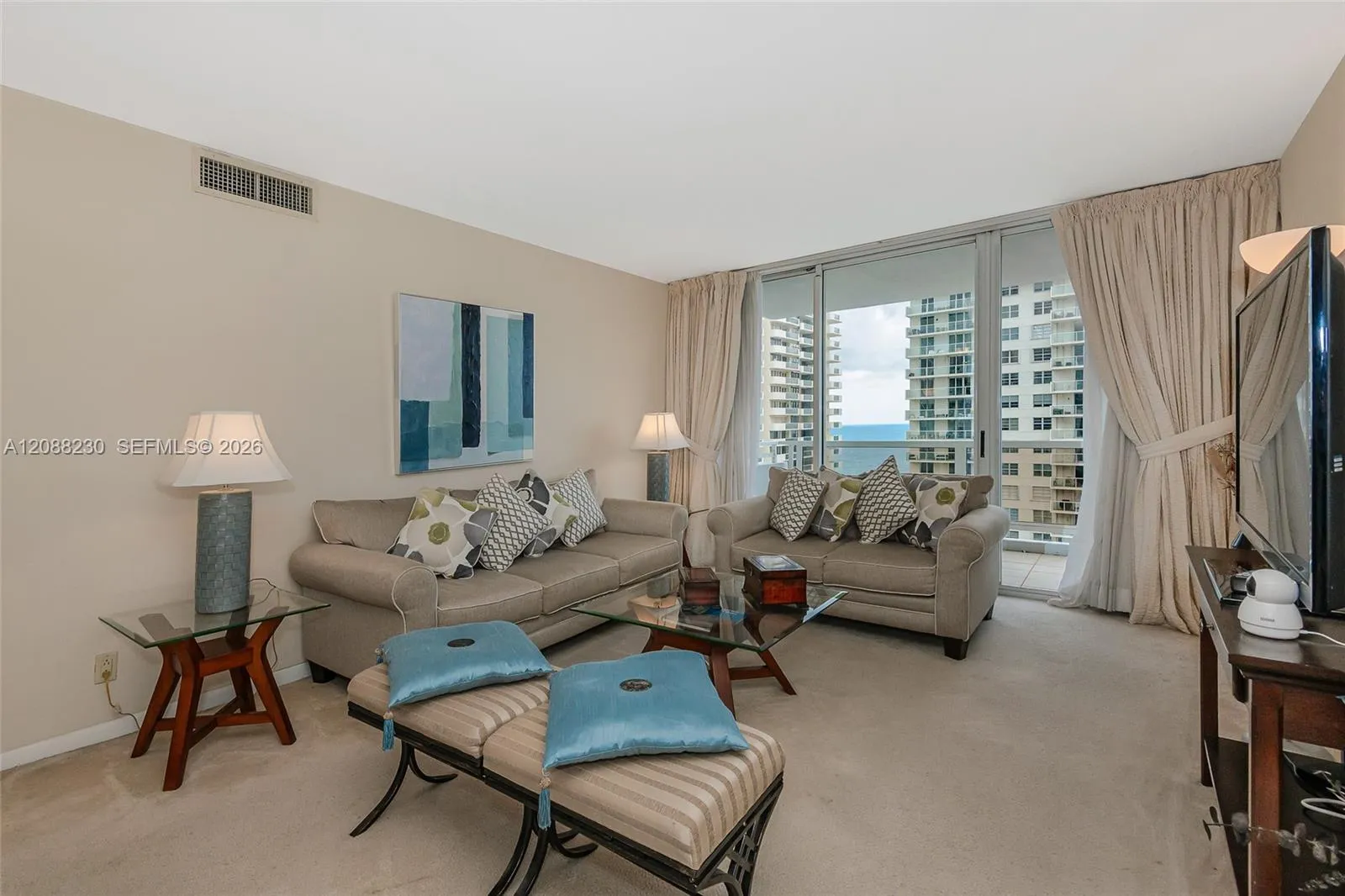 En Venta 5700 Collins Avenue 12D, Miami Beach, FL 33140, Miami Beach, FL 33140