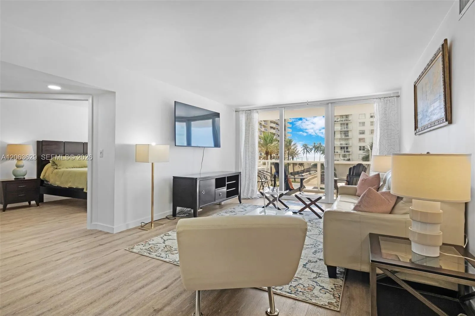 Foto de propiedad en 5700 Collins Avenue 4C, Miami Beach, FL 33140 Miami Beach con MLS# 