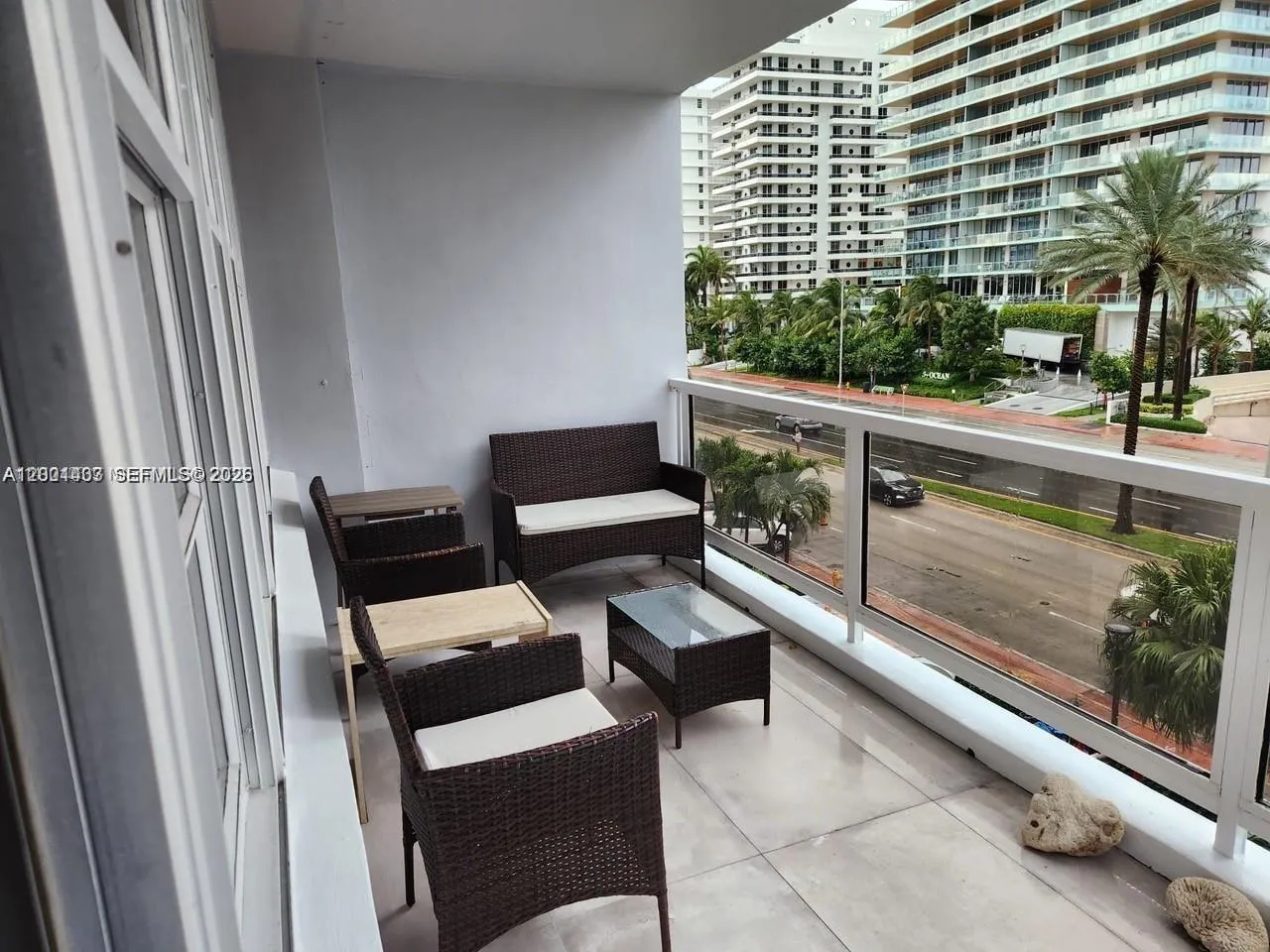 Foto de propiedad en 5700 Collins Avenue 4N, Miami Beach, FL 33140 Miami Beach con MLS# 