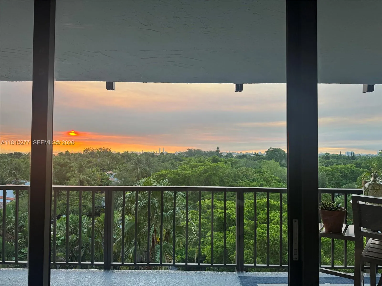 Foto de propiedad en 5701 Biscayne Boulevard 701, Miami, FL 33137 Miami con MLS# 