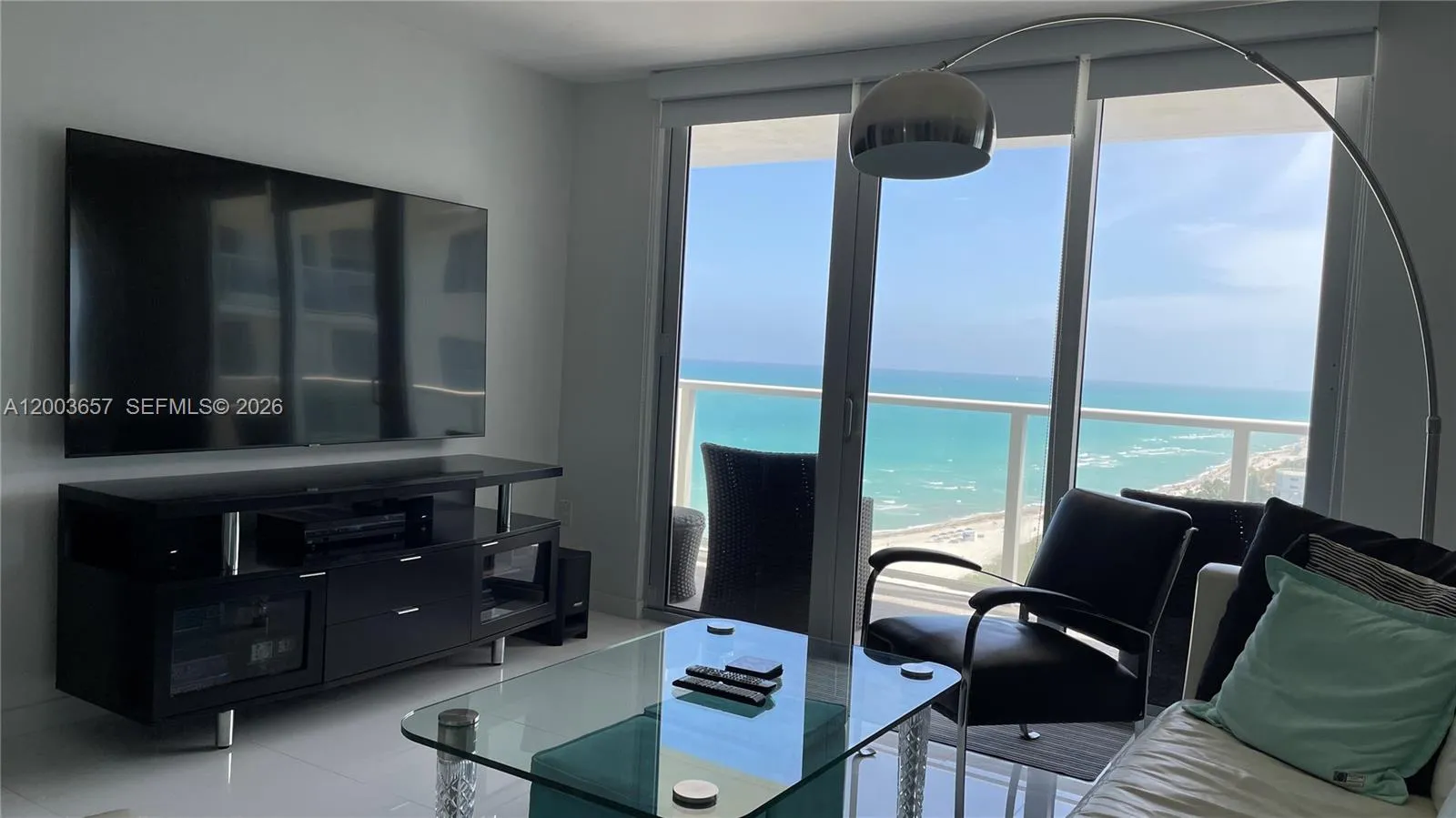 Foto de propiedad en 5701 Collins Avenue 1714, Miami Beach, FL 33140 Miami Beach con MLS# 