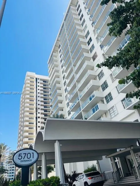 Foto de propiedad en 5701 Collins Avenue 709, Miami Beach, FL 33140 Miami Beach con MLS# 
