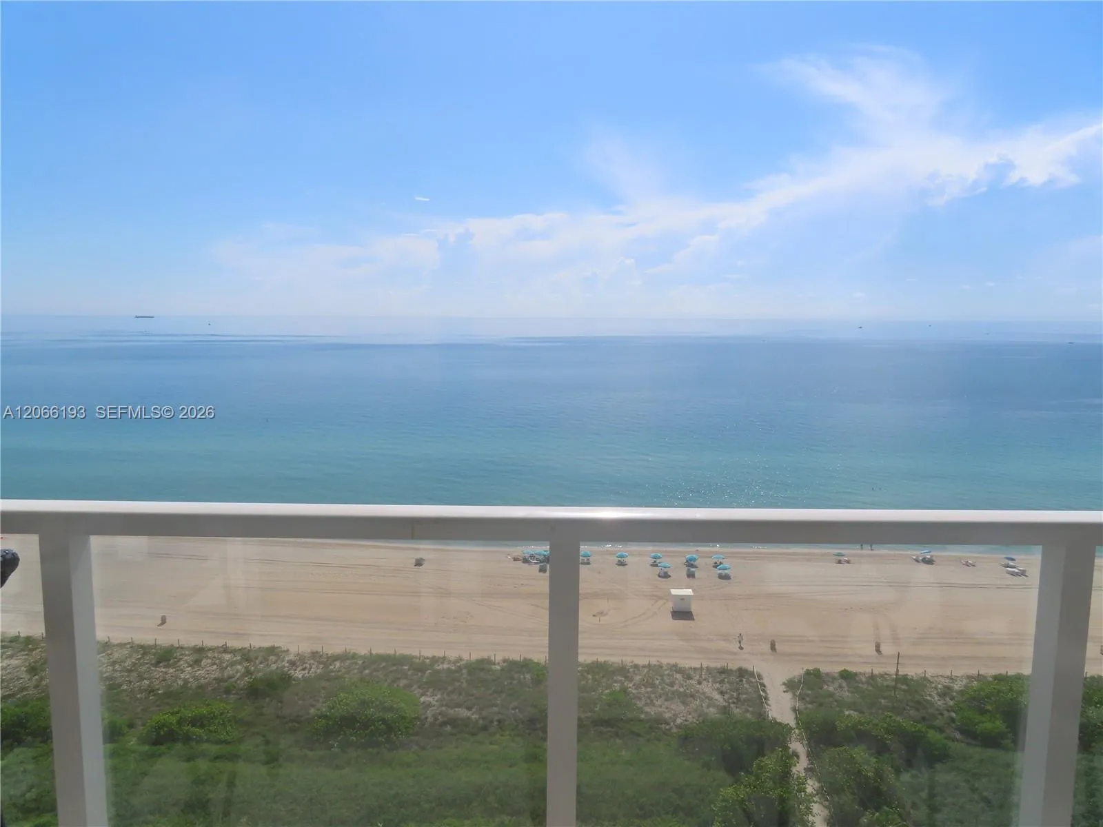 Foto de propiedad en 5701 Collins Avenue 808, Miami Beach, FL 33140 Miami Beach con MLS# 