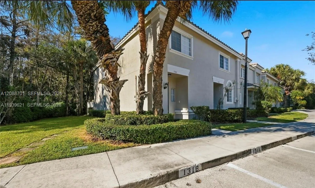 En Renta 5703 NW 48th Avenue 48, Coconut Creek, FL 33073, Coconut Creek, FL 33073