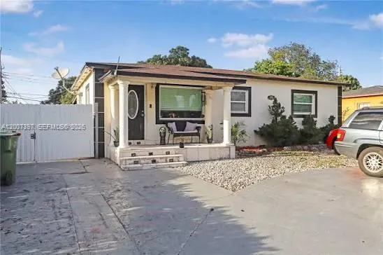 Vendido 571 E 60th Street, Hialeah, FL 33013, Hialeah, FL 33013