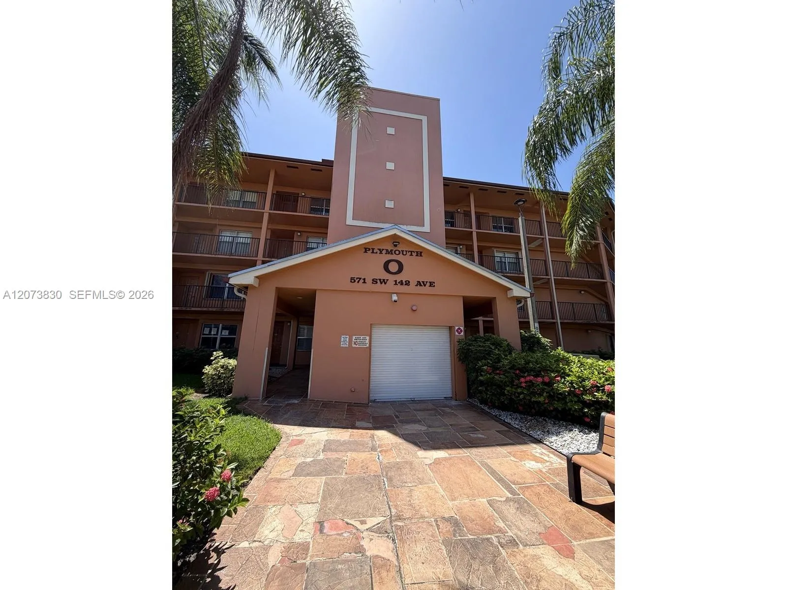 Foto de propiedad en 571 SW 142nd Avenue 407O, Pembroke Pines, FL 33027 Pembroke Pines con MLS# 