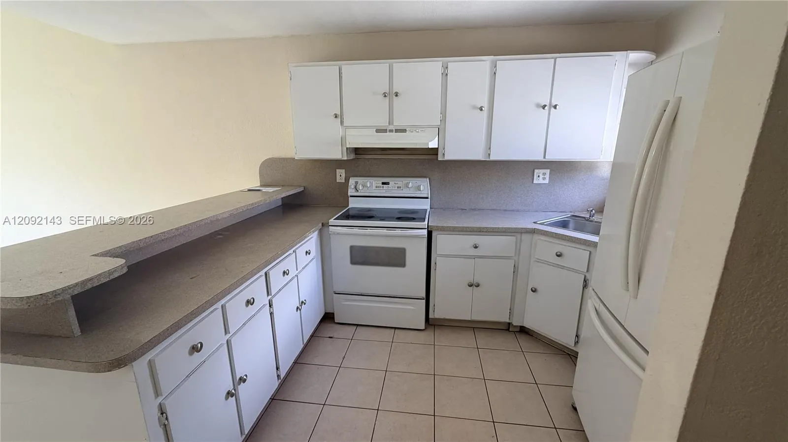 Foto de propiedad en 5712 W 25th Court 5712, Hialeah, FL 33016 Hialeah con MLS# 