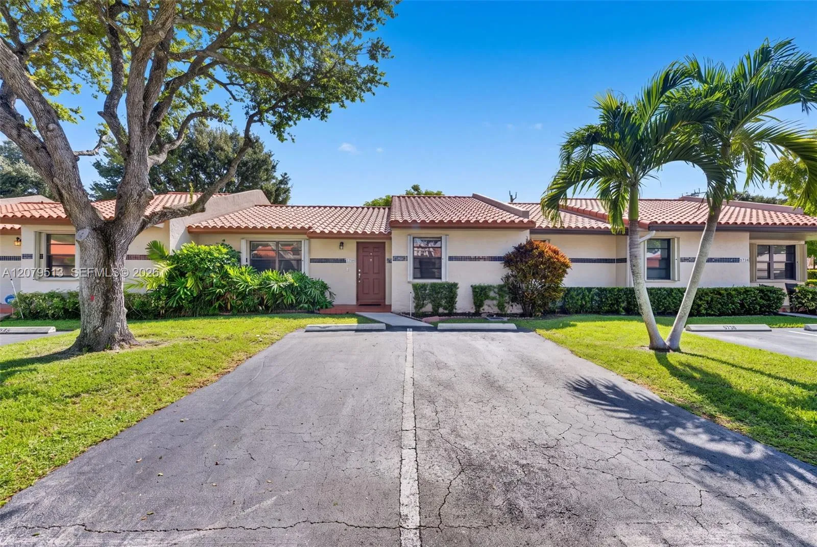 Foto de propiedad en 5736 SW 112th Terrace, Cooper City, FL 33330 Cooper City con MLS# 