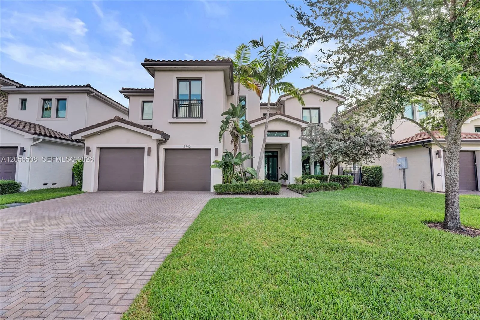 Foto de propiedad en 5742 E Brookfield Circle E, Hollywood, FL 33312 Hollywood con MLS# 
