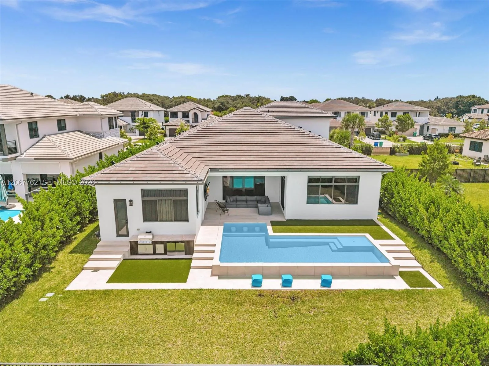 Foto de propiedad en 5765 SW 104th Terrace, Cooper City, FL 33328 Cooper City con MLS# 