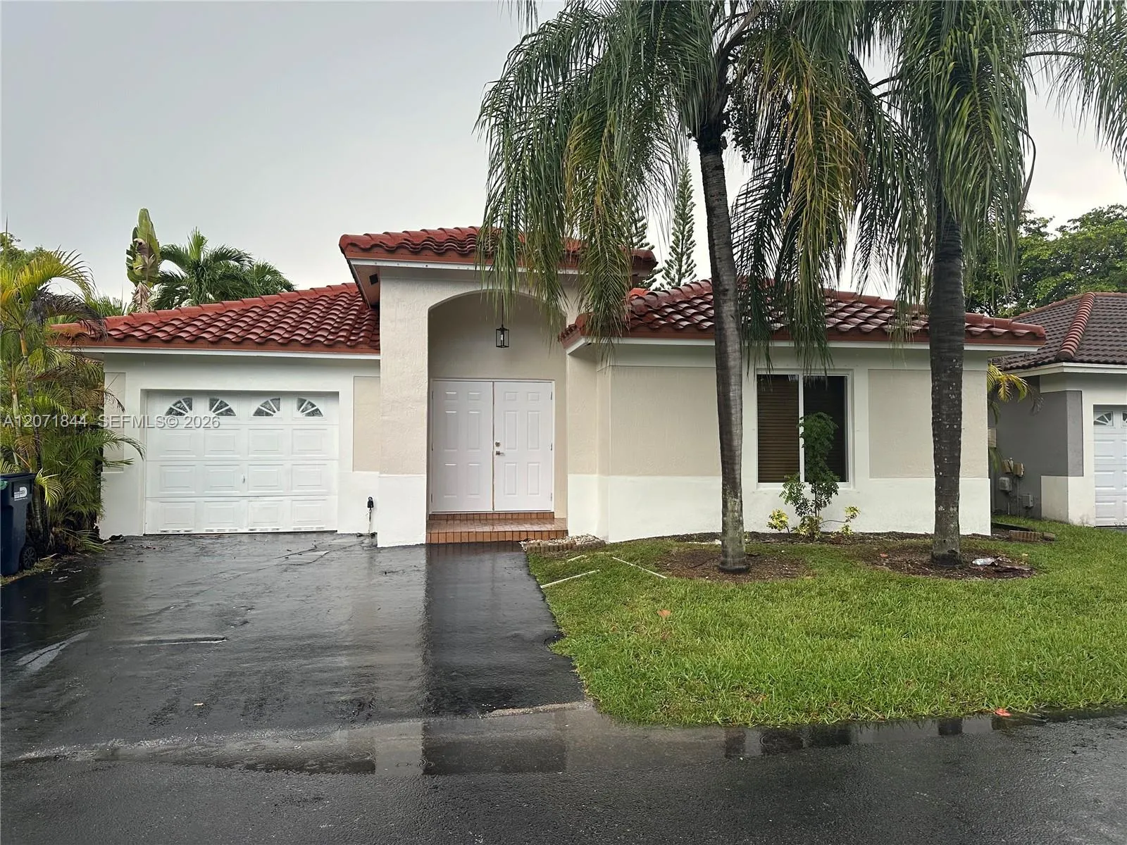 Foto de propiedad en 5768 NW 98th Place 0, Doral, FL 33178 Doral con MLS# 