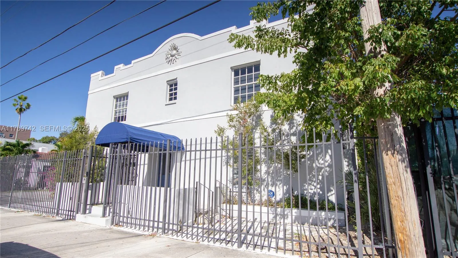 Foto de propiedad en 577 NE 62 Street 2, Miami, FL 33138 Miami con MLS# 