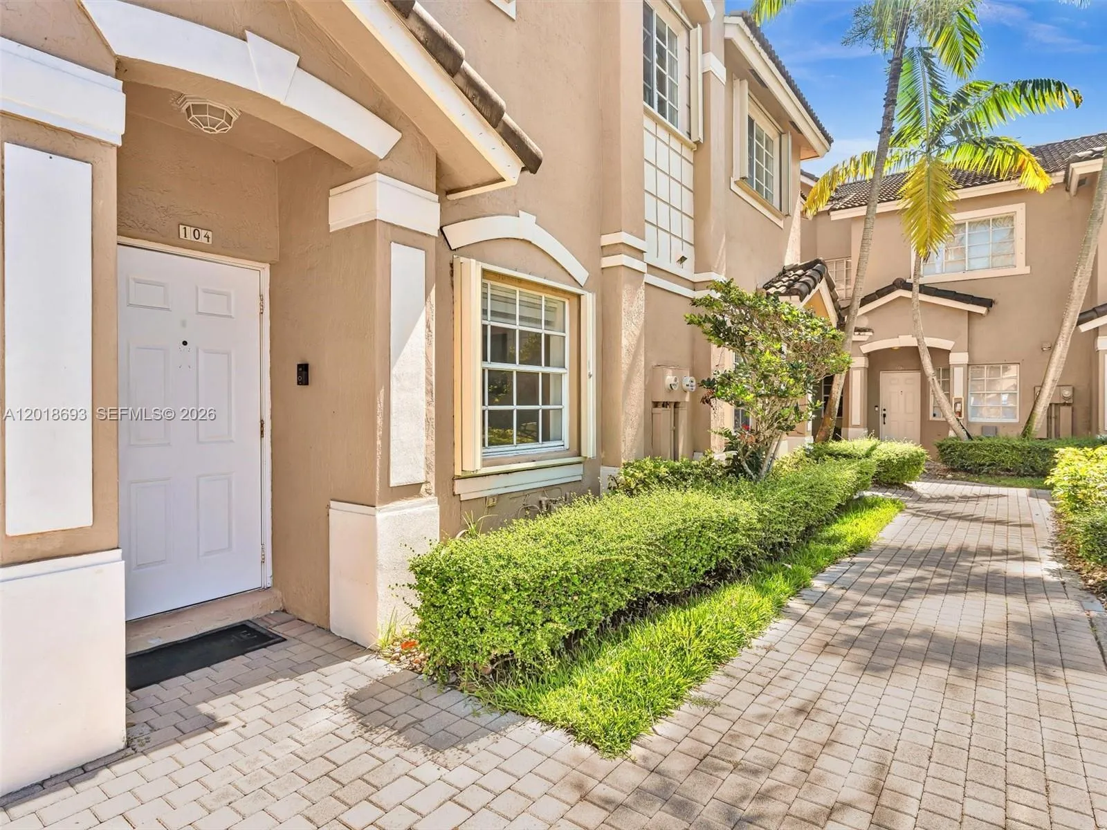 Vendido 5779 NW 116th Avenue 104, Doral, FL 33178, Doral, FL 33178