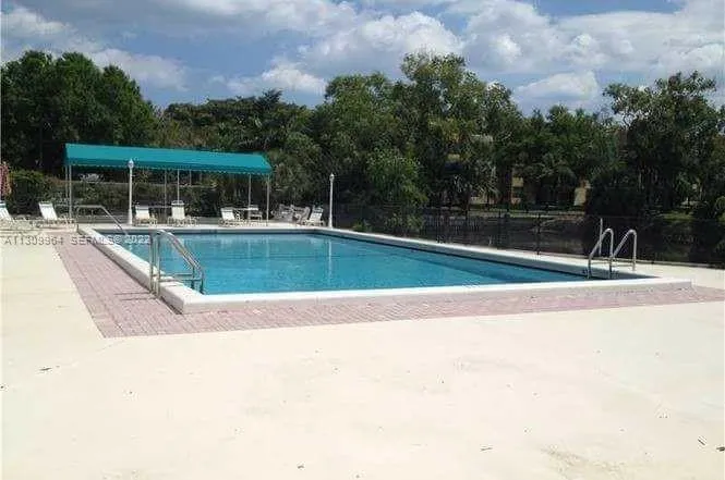 Foto de propiedad en 5790 Stirling Road 314, Hollywood, FL 33021 Hollywood con MLS# 