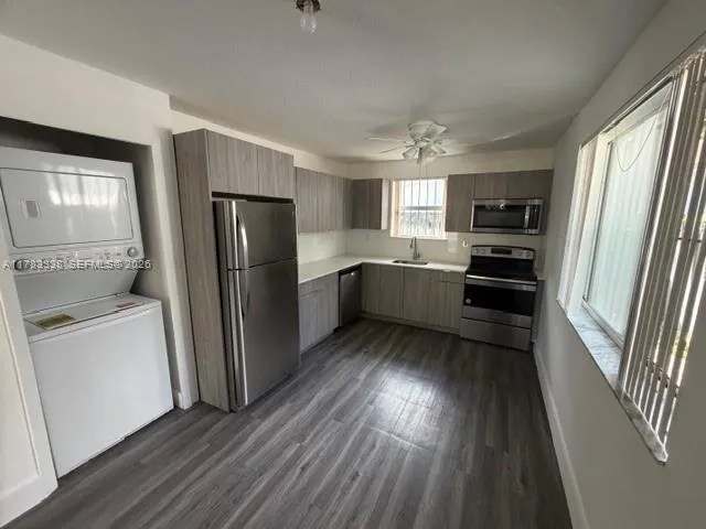 Vendido 580-590 NW 58th Street, Miami, FL 33127, Miami, FL 33127