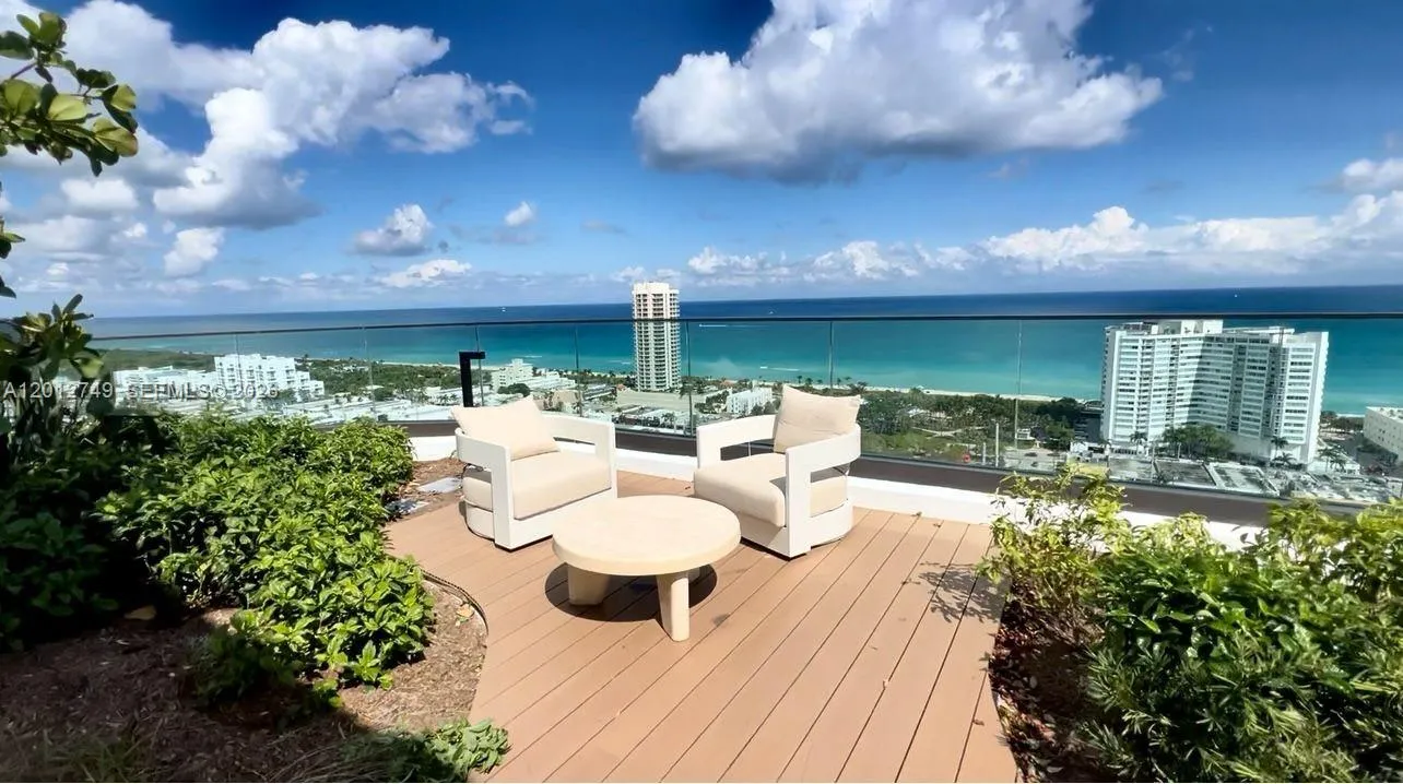 Foto de propiedad en 580 72nd Street 1111, Miami Beach, FL 33141 Miami Beach con MLS# 