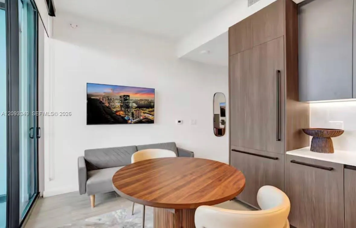 En Venta 580 72nd Street 1905, Miami Beach, FL 33141, Miami Beach, FL 33141