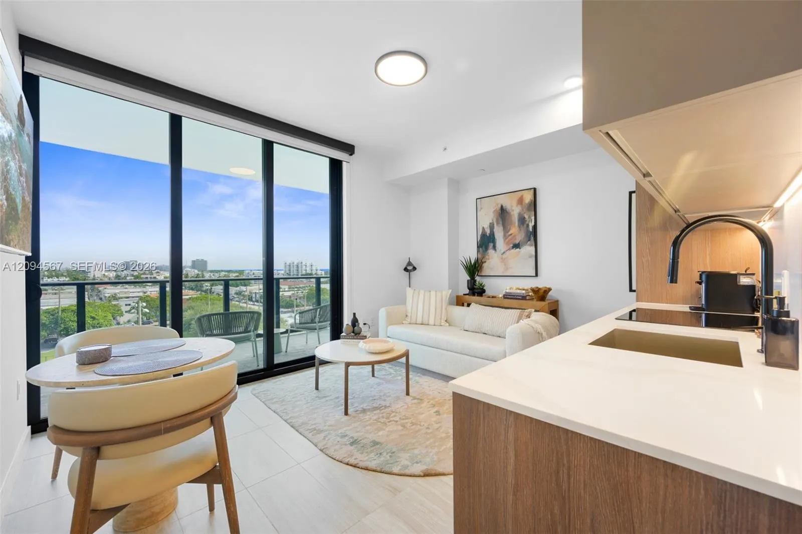 En Venta 580 72nd Street 611, Miami Beach, FL 33141, Miami Beach, FL 33141