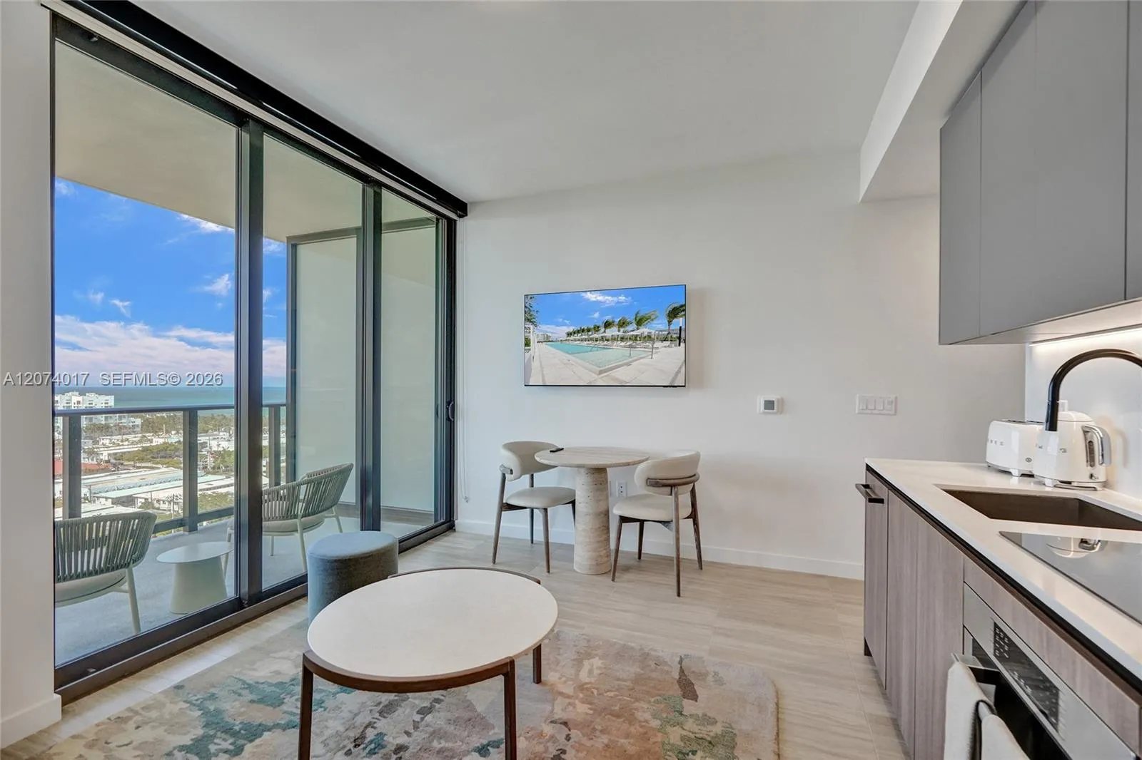 Foto de propiedad en 580 72nd Street 905, Miami Beach, FL 33141 Miami Beach con MLS#