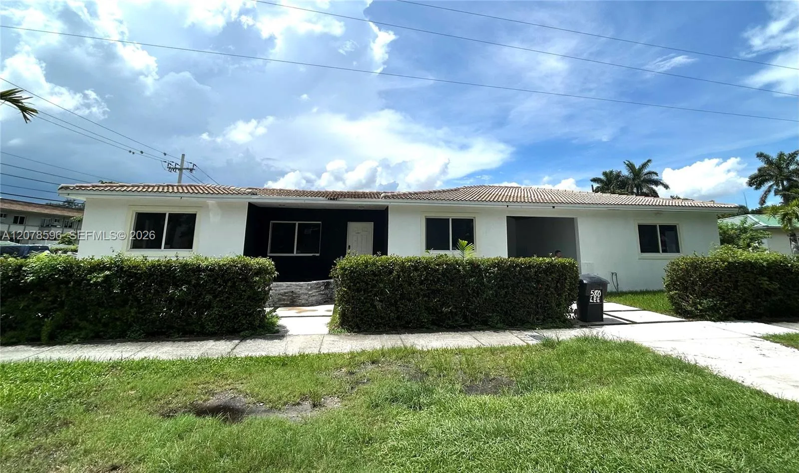 Foto de propiedad en 580 Lee Drive, Miami Springs, FL 33166 Miami Springs con MLS# 