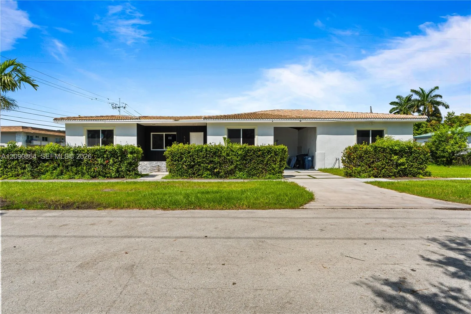 Foto de propiedad en 580 Lee Drive, Miami Springs, FL 33166 Miami Springs con MLS# 