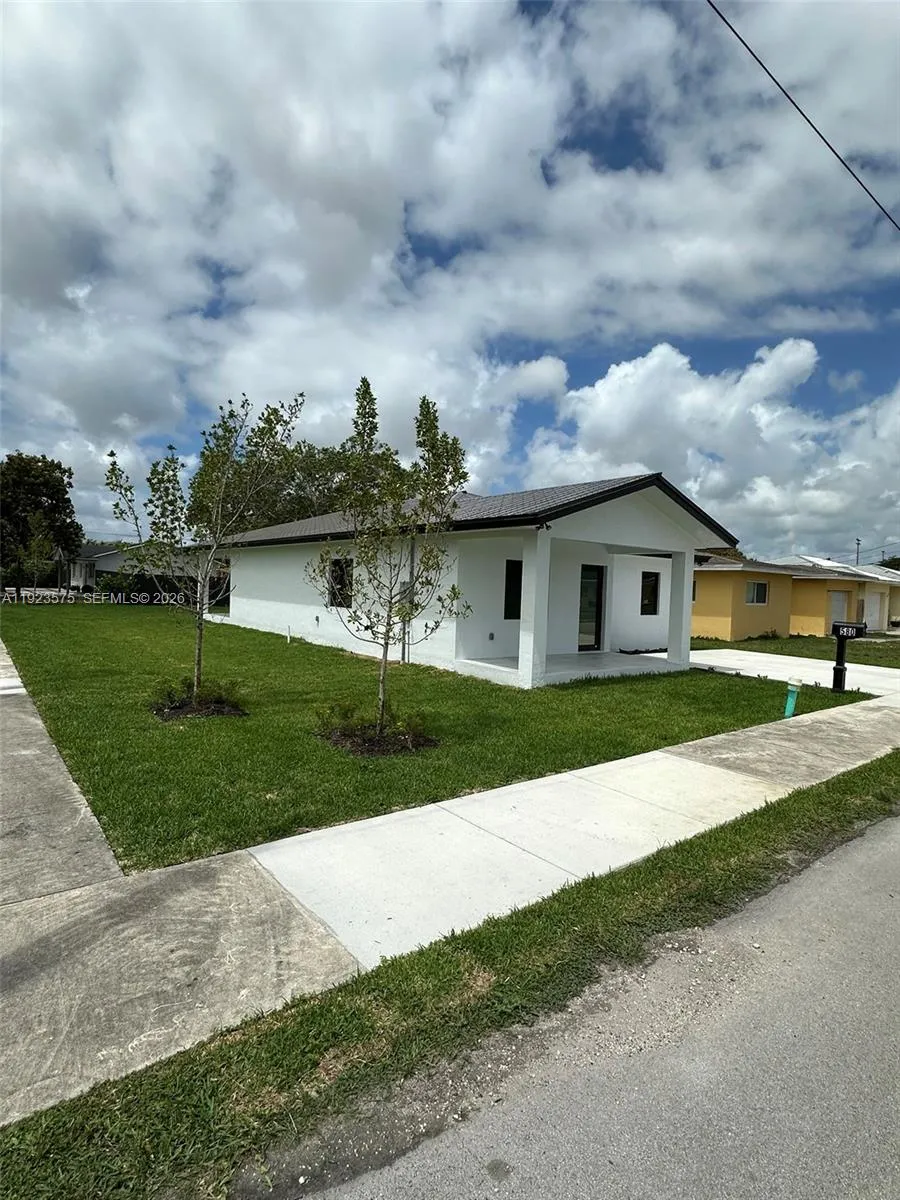Foto de propiedad en 580 SW 10th Avenue, Homestead, FL 33030 Homestead con MLS# 