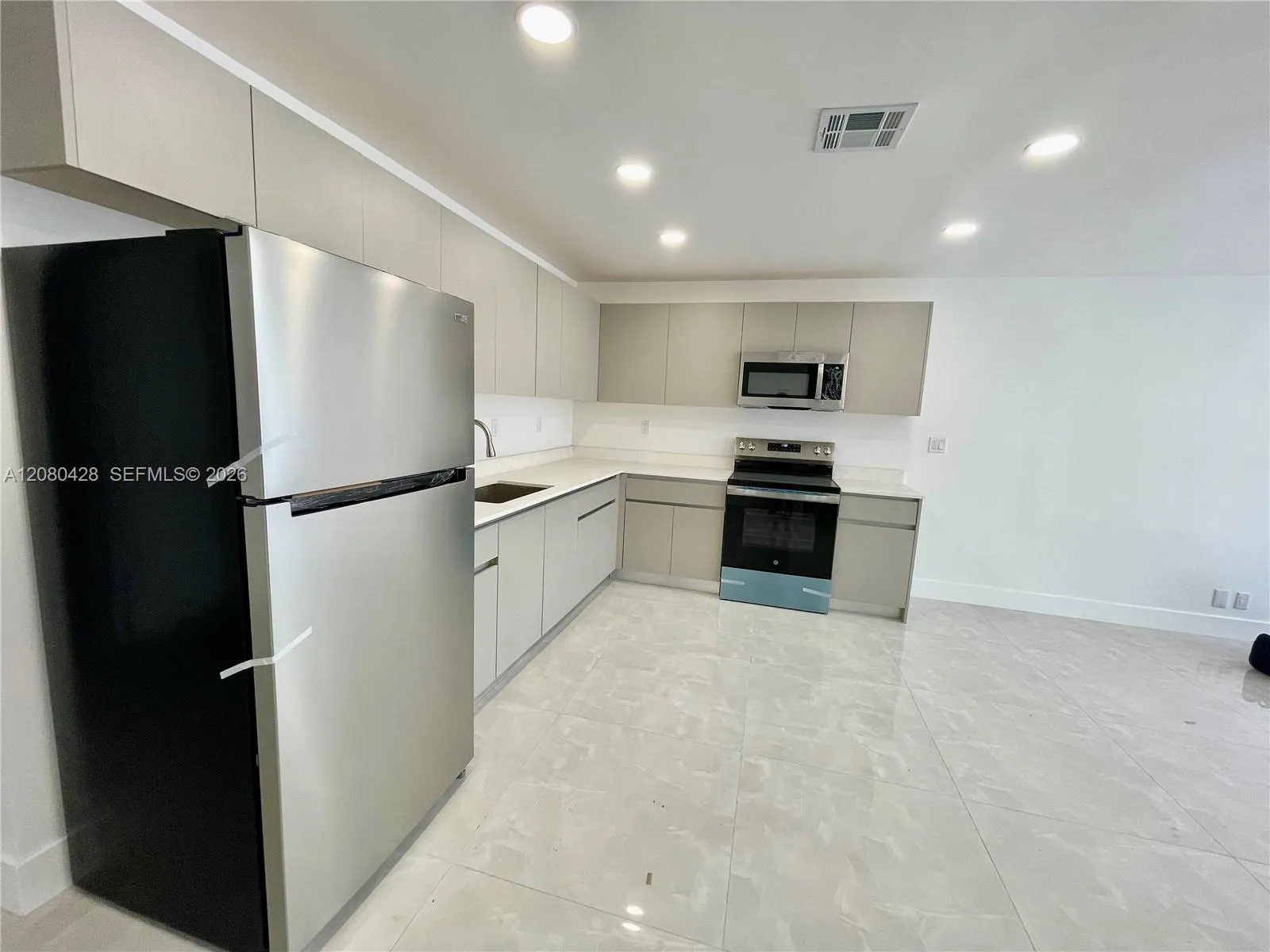 Foto de propiedad en 5800 NW 27th Court 5800, Lauderhill, FL 33313 Lauderhill con MLS# 