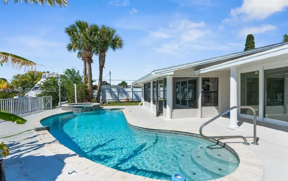 Foto de propiedad en 5801 Riverside Drive 104B3, Coral Springs, FL 33067 Coral Springs con MLS# 
