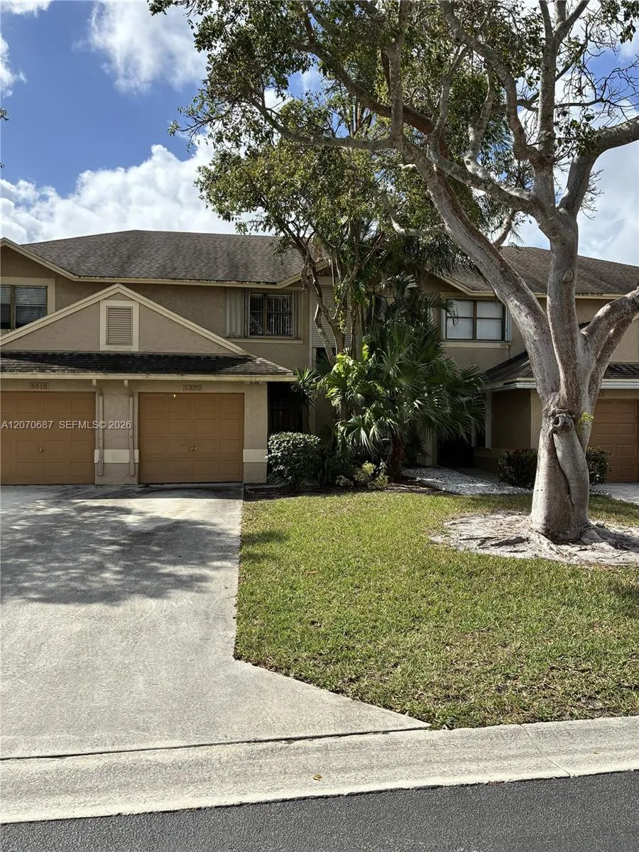 Foto de propiedad en 5820 Northpointe Lane, Boynton Beach, FL 33437 Boynton Beach con MLS# 