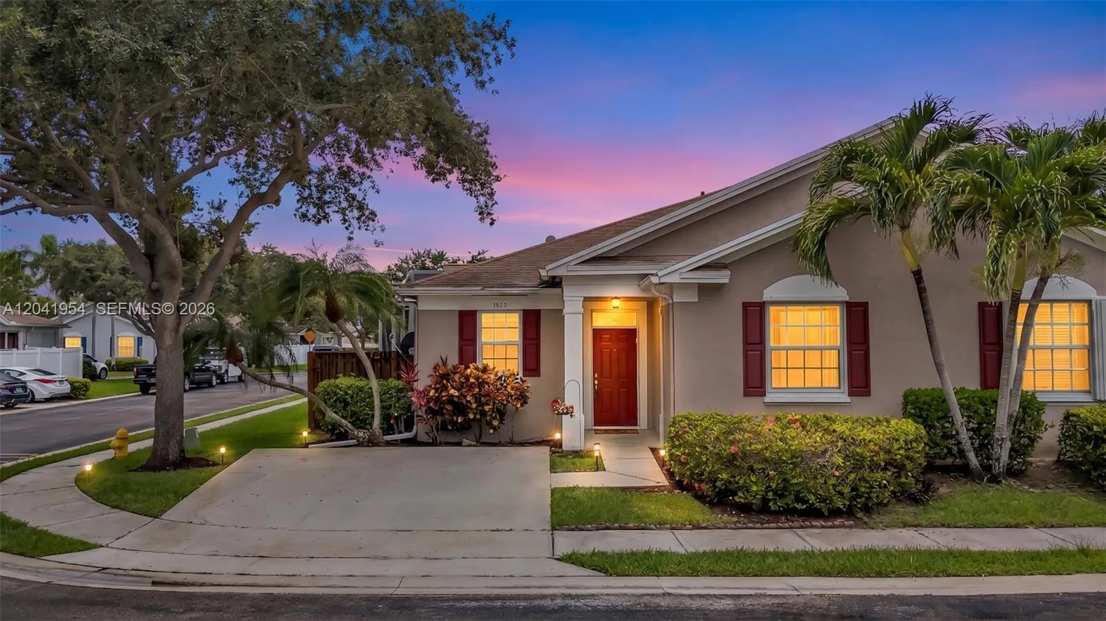 Foto de propiedad en 5823 Plum Harbor Circle, Tamarac, FL 33321 Tamarac con MLS# 